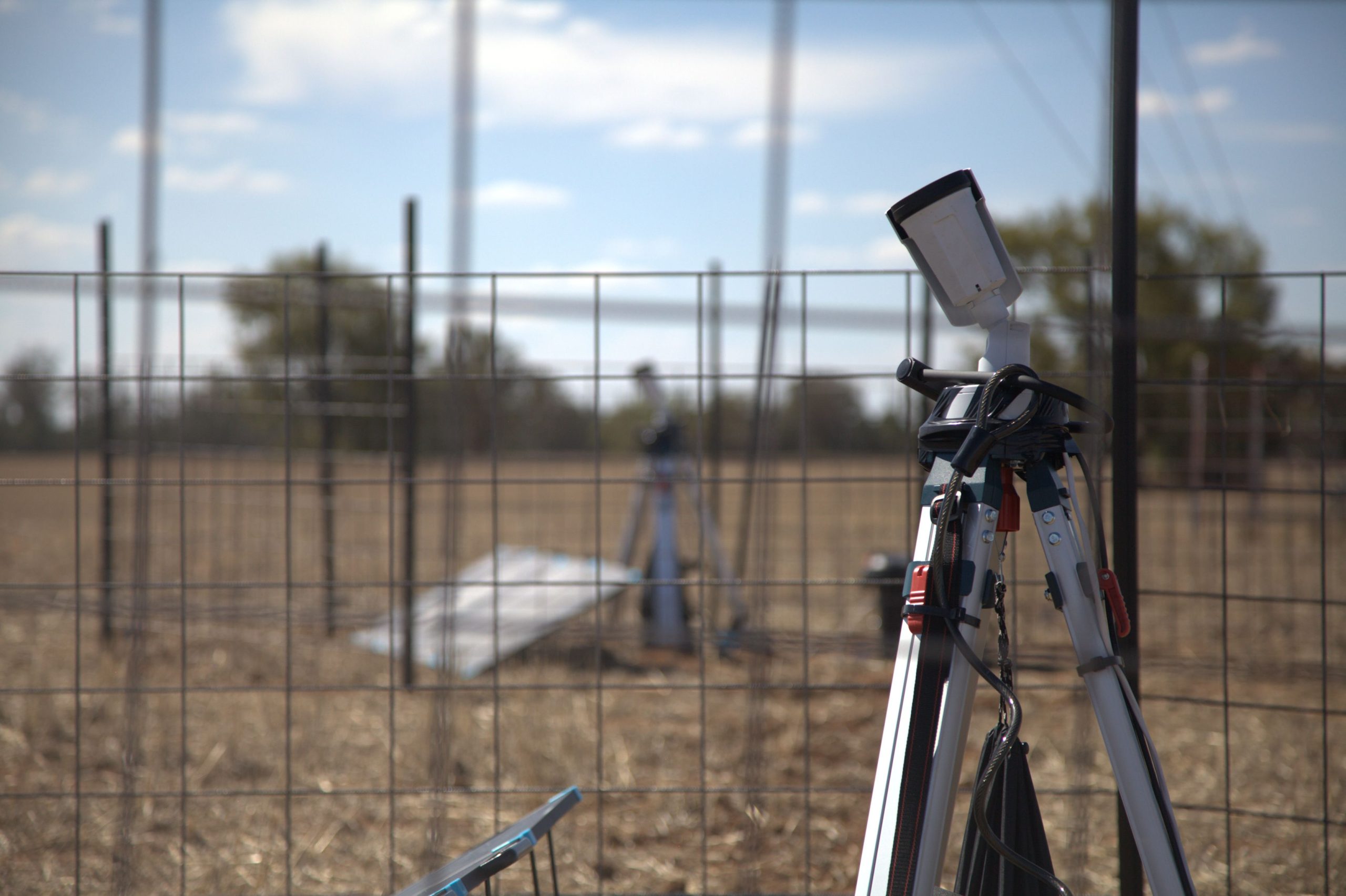Thermal imaging camera setup for monitoring microbat activity at a wind farm site in Australia